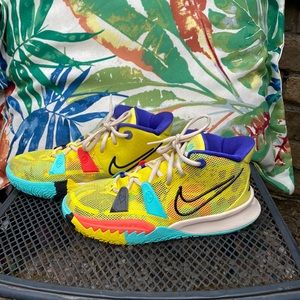 Nike Kyrie 7 Basketball shoes - 1 World People